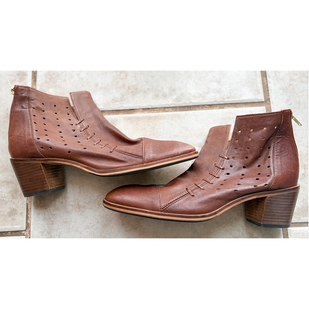 Brown Leather Perforated Ankle Boots Back‎ Zip Stacked Heel Size 11 - Picture 3 of 7